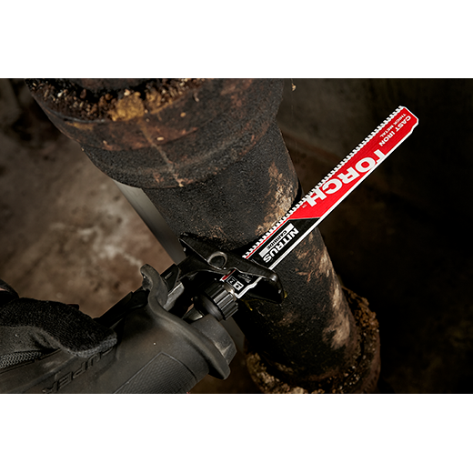 48-00-5262 - Milwaukee 9”/7 TPI CAST IRON, TORCH™ w. Nitrus Carbide Sawzall Blade