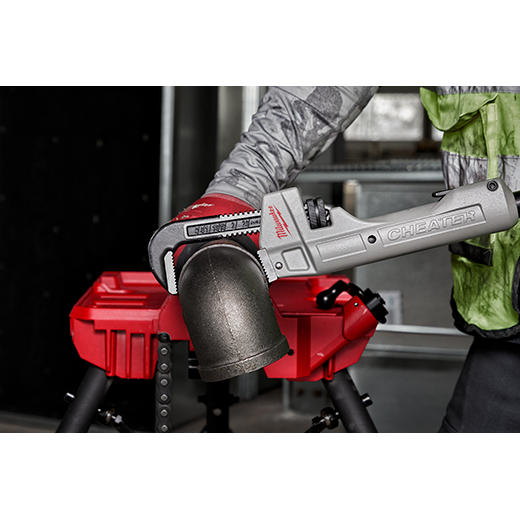 48-22-7318 - CHEATER Aluminum Adaptable Pipe Wrench