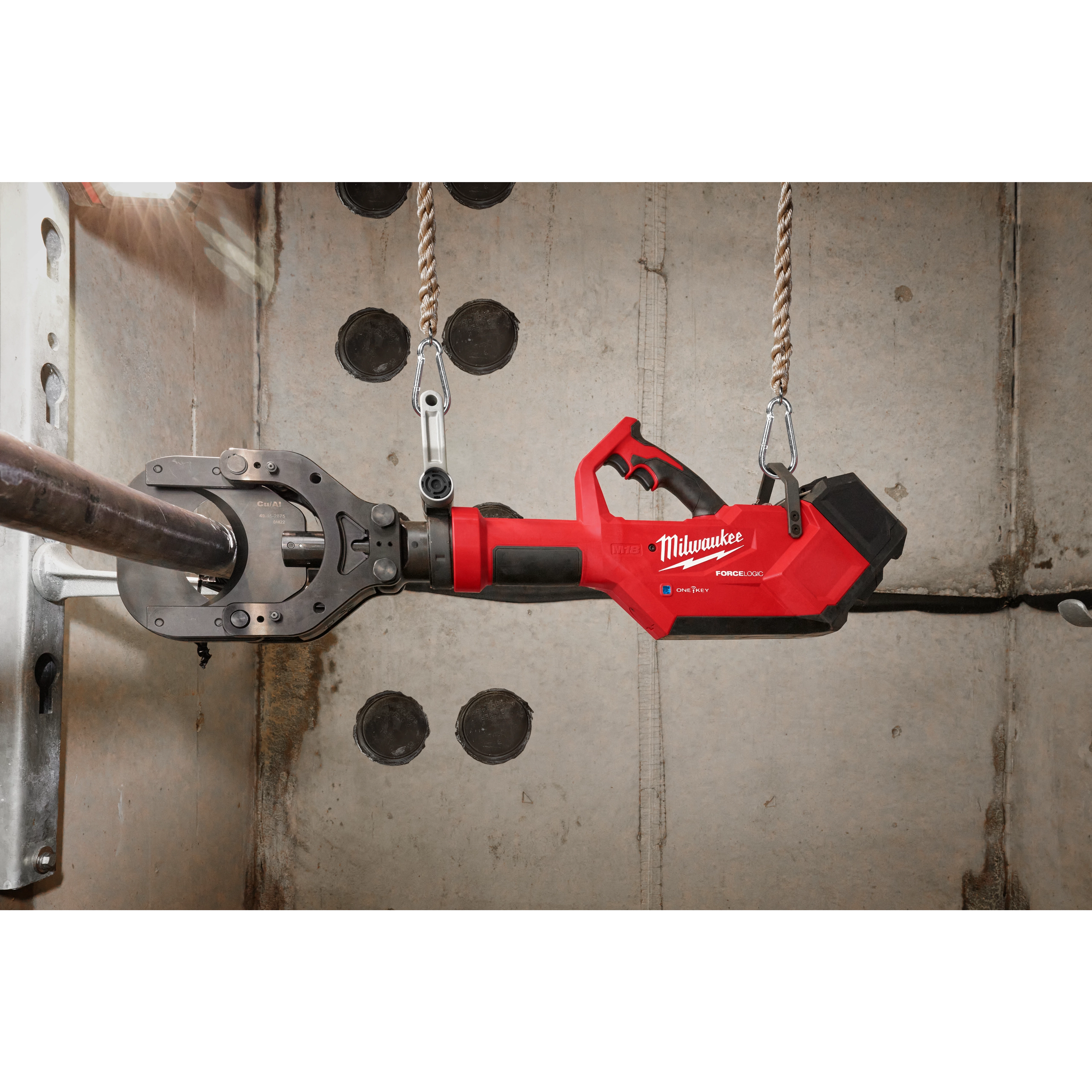 M18™ FORCE LOGIC™ 5” Underground Cable Cutter w/ Wireless Remote