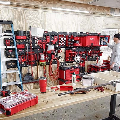 PACKOUT™ M18™ BATTERY RACK | Milwaukee Tool