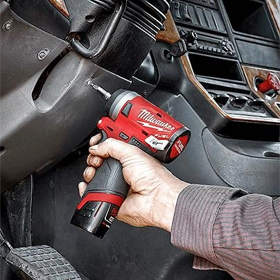 Milwaukee quarter deals inch impact driver