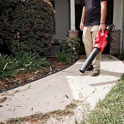 Milwaukee cordless deals leaf blower